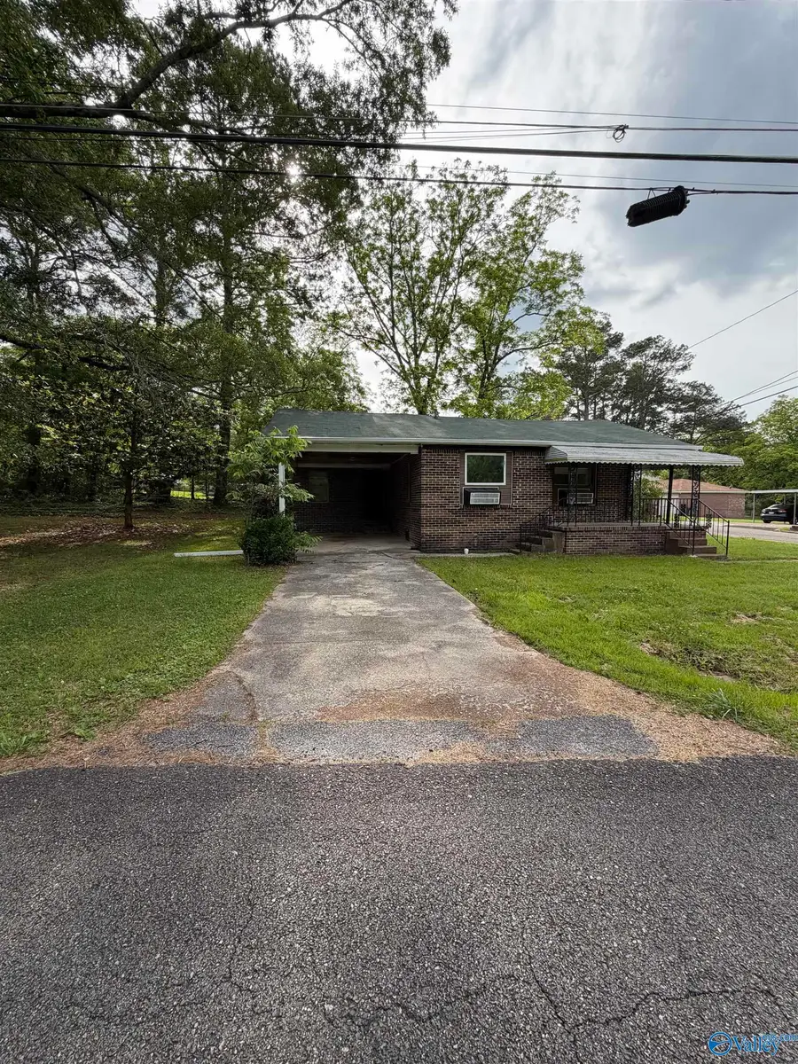 301 Davis Street, Gadsden, AL 35903 - #3