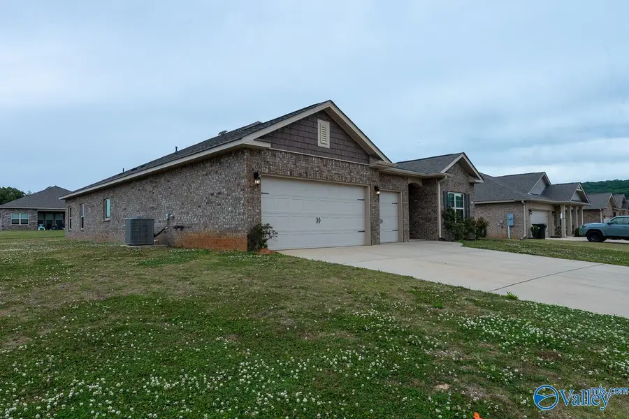 331 Jackson Point Circle, Huntsville, AL 35811 - #3