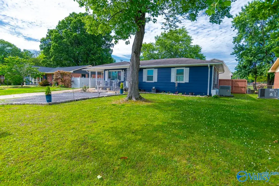 608 Clearview Street, Decatur, AL 35601 - #2