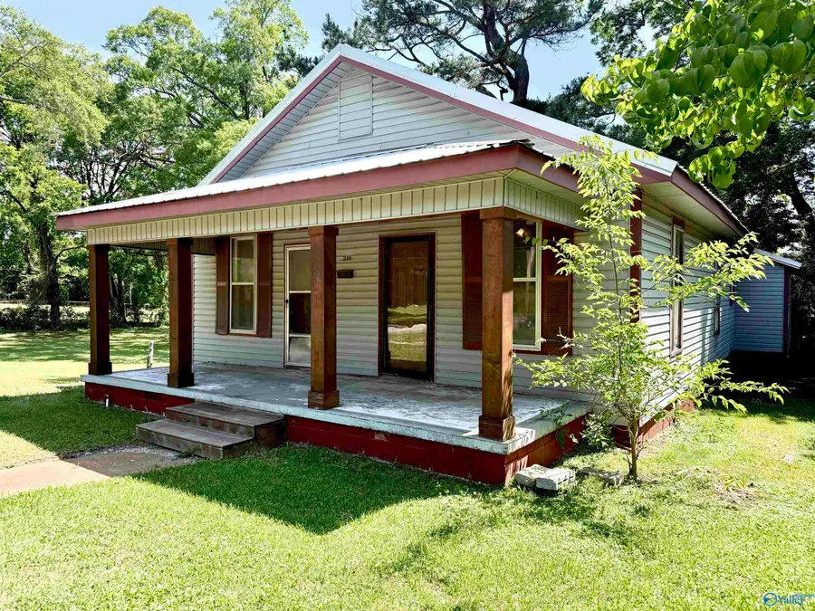 210 4th Avenue Nw, Decatur, AL 35601 - #2
