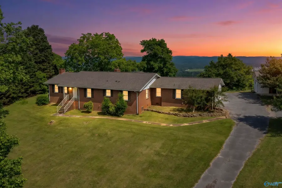 1131 Bellevue Drive, Gadsden, AL 35904 - #2