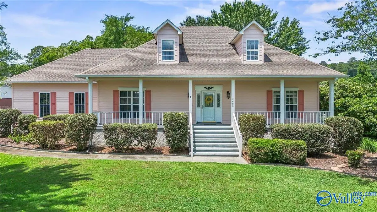 2400 Cowen Circle, Guntersville, AL 35976 - #1