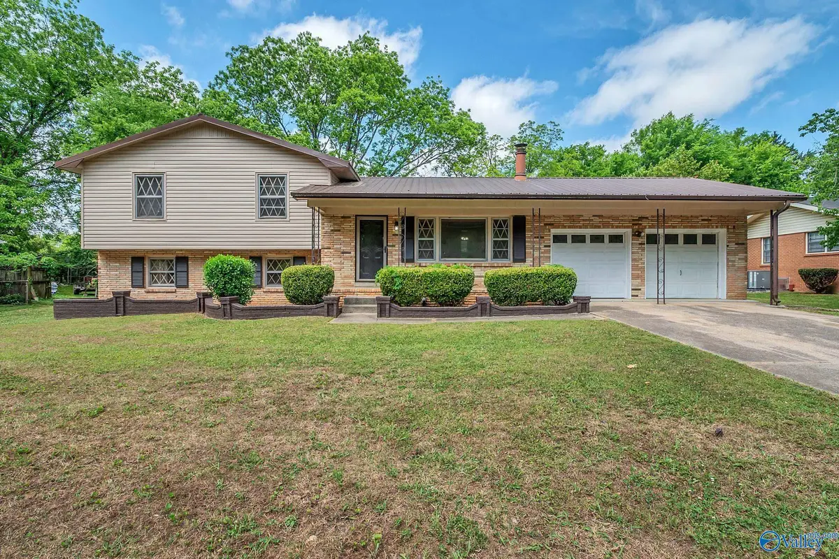 3907 Timbercrest Drive Nw, Huntsville, AL 35810 - #1