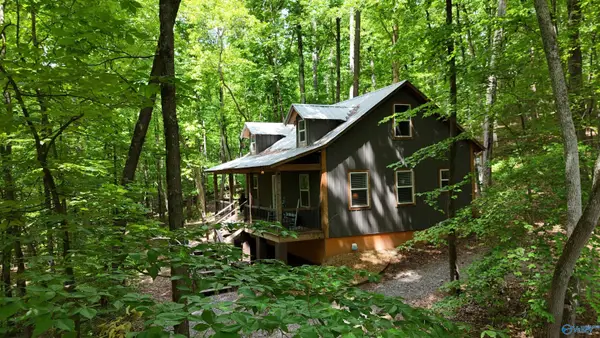 2900 Preston Island Circle, Scottsboro, AL 35769