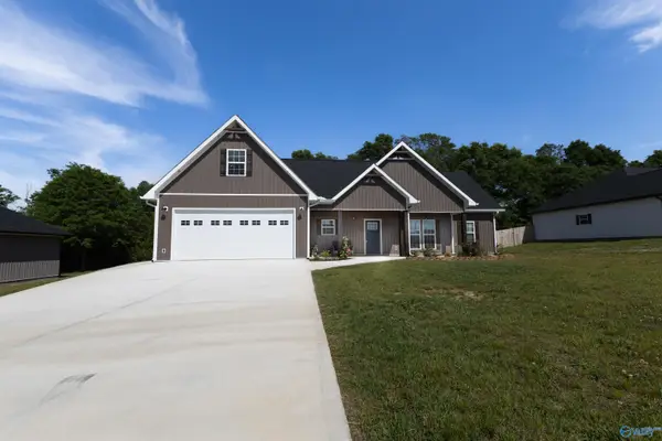 128 Carrington Lane, Albertville, AL 35950