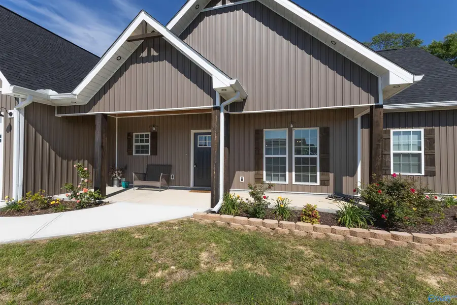 128 Carrington Lane, Albertville, AL 35950 - #2