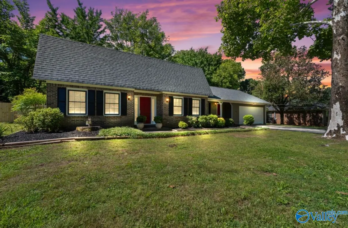2906 Hunterwood Drive Se, Decatur, AL 35601 - #1