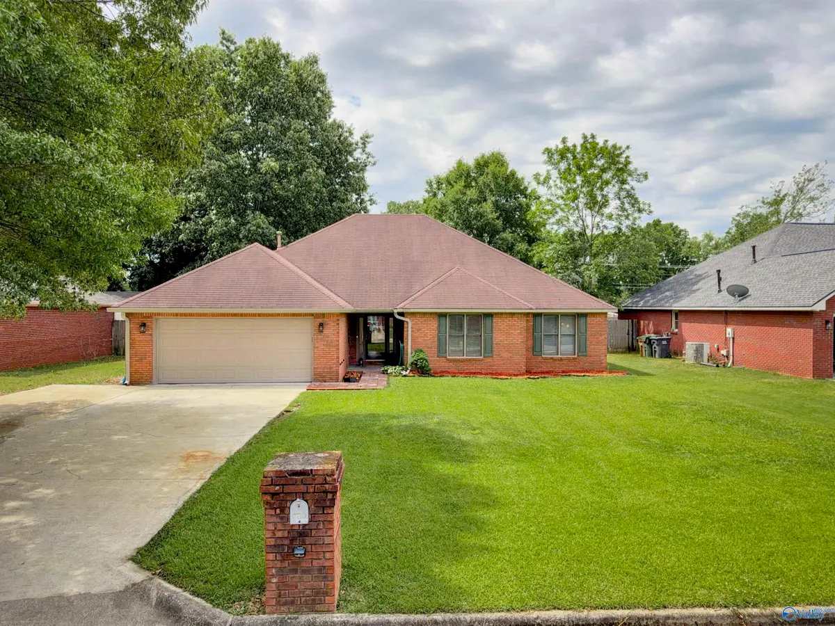 2709 Friar Tuck Court Sw, Decatur, AL 35603 - #1
