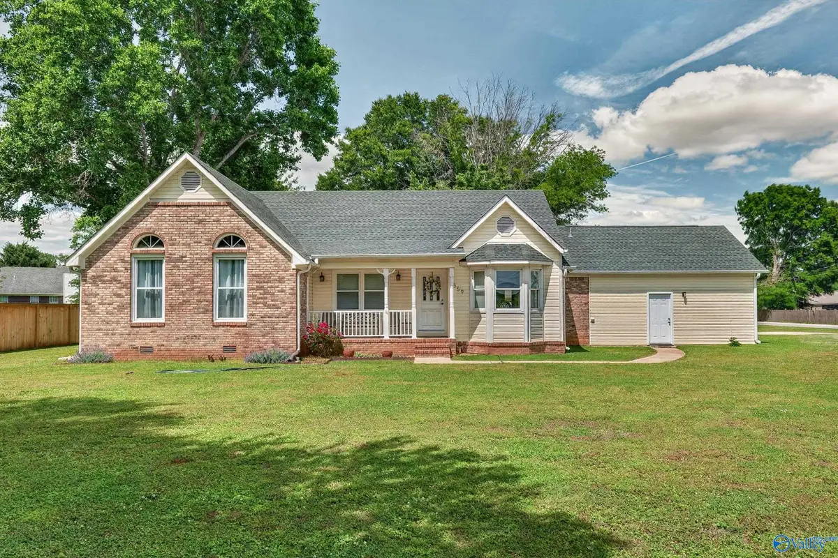559 Wells Road, Meridianville, AL 35759 - #1