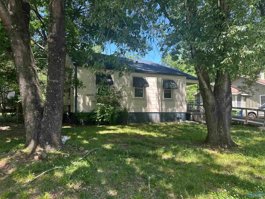 2105 North Rose Drive Sw, Huntsville, AL 35805 - #2