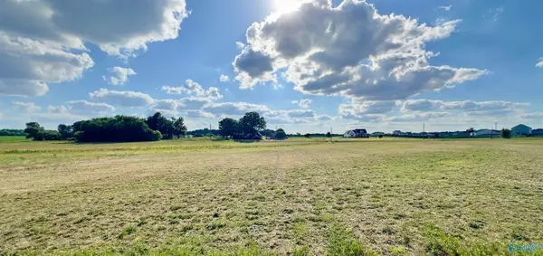 3 Meadows Road, Athens, AL 35613