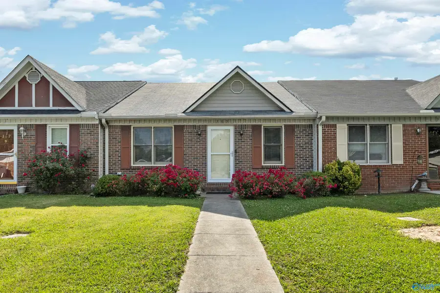 389 Cherry Street Nw, Hartselle, AL 35640 - #3