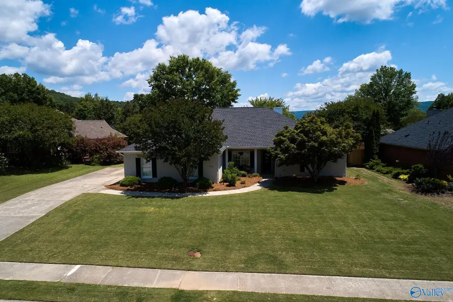 2836 Willowick Trail Se, Owens Cross Roads, AL 35763 - #2