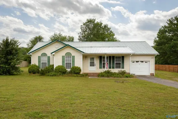 102 Shoals Paradise Drive, Florence, AL 35634