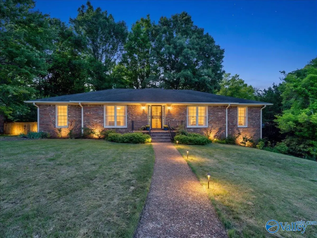 422 Robinhood Drive, Florence, AL 35633 - #1