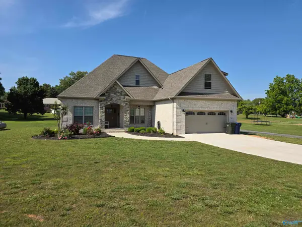 756 Delynn Drive, Hazel Green, AL 35750