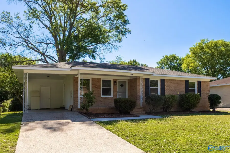 4402 Kiger Street Sw, Huntsville, AL 35805 - #2