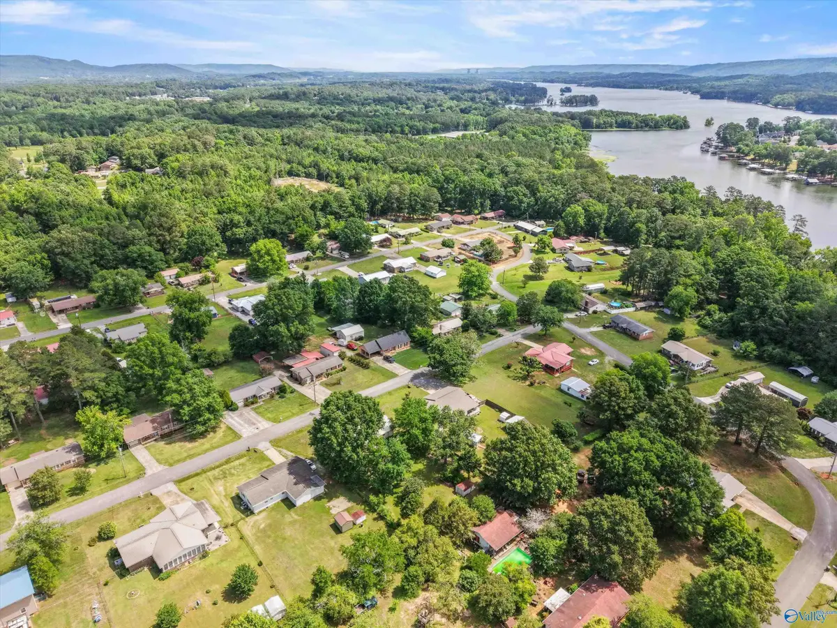 222 Lakewood Drive, Scottsboro, AL 35769 - #1