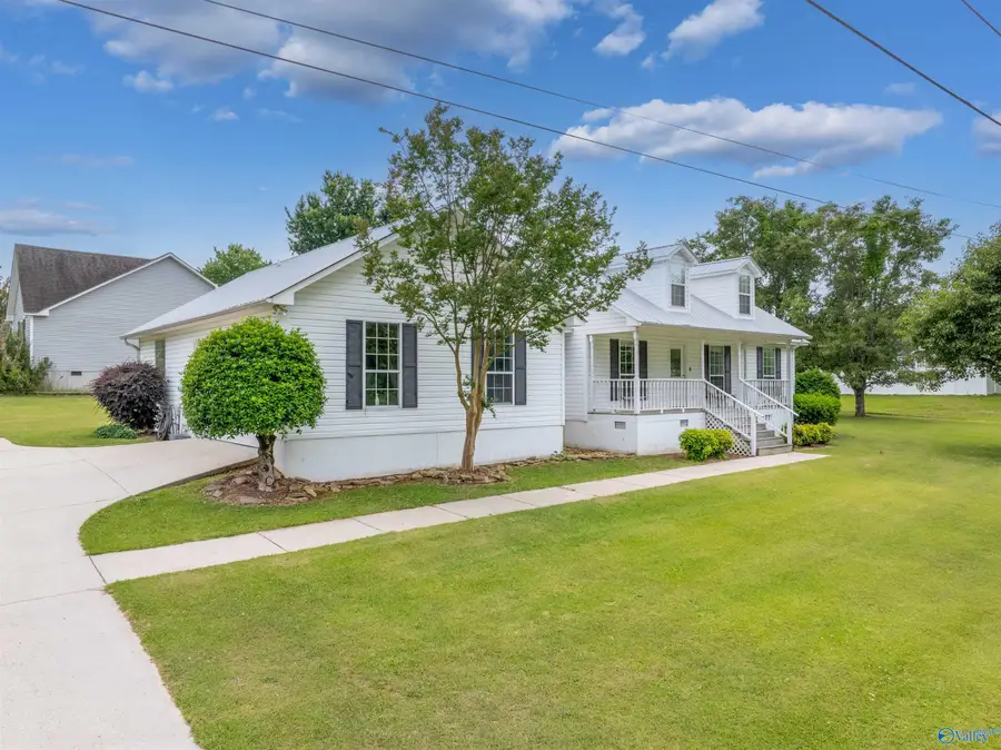 917 Leyland Drive, Albertville, AL 35950 - #2