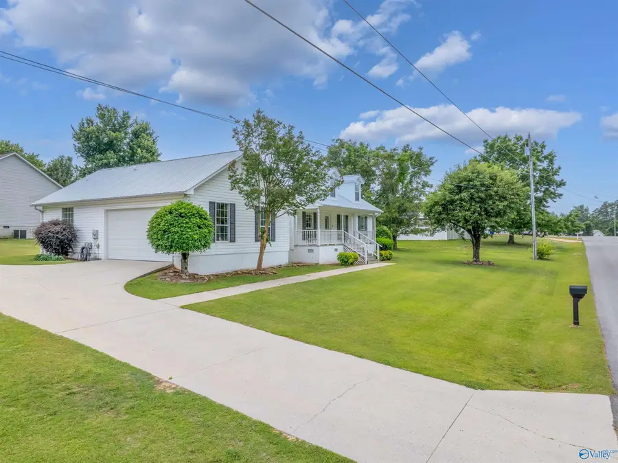 917 Leyland Drive, Albertville, AL 35950 - #3