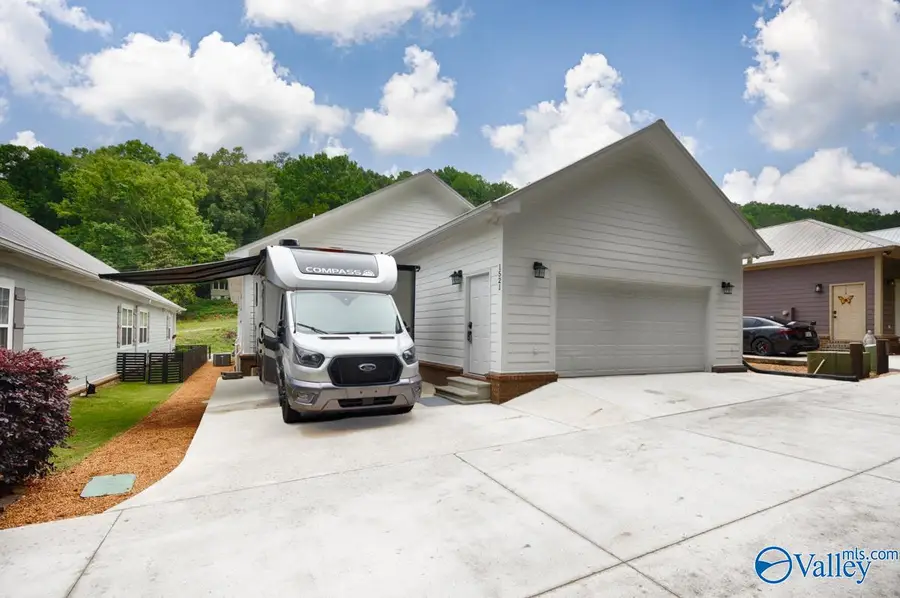 1521 Patterson Street, Guntersville, AL 35976 - #2