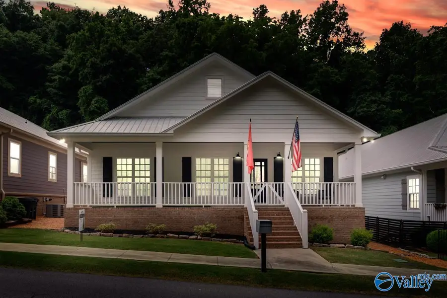 1521 Patterson Street, Guntersville, AL 35976 - #3
