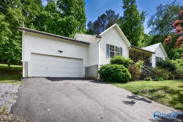 4688 Hide-a-way Drive, Guntersville, AL 35796