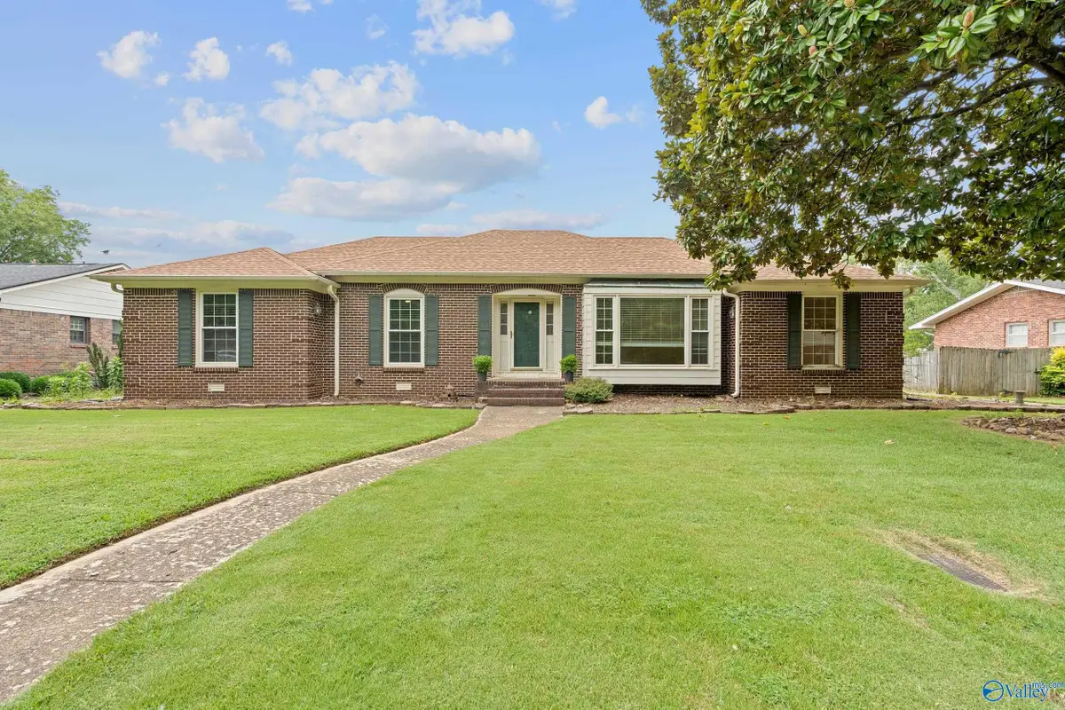 10202 Melanie Drive Se, Huntsville, AL 35803 - #1