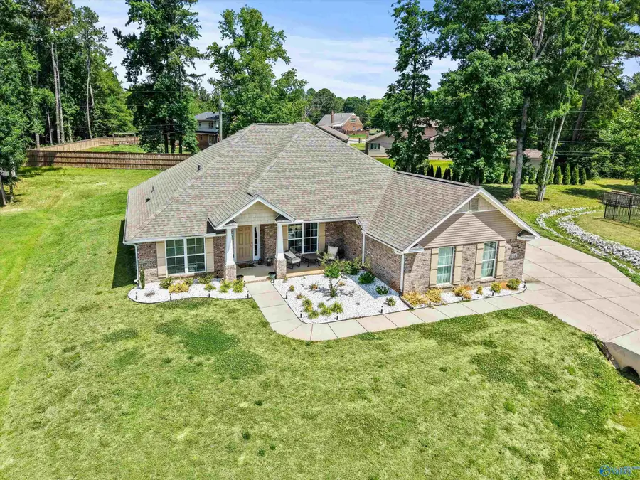 174 Summit Lakes Drive, Athens, AL 35613 - #2
