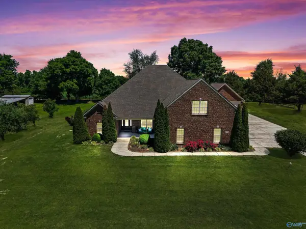 27693 Cedar Hill Drive, Ardmore, AL 35739