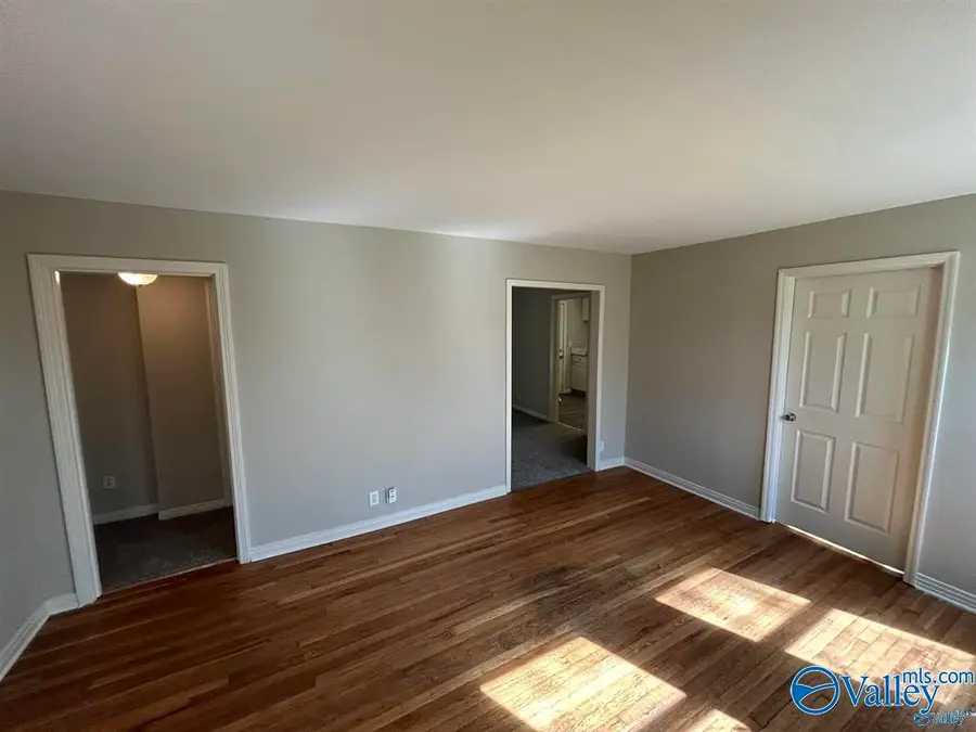 802 Crestline Road Nw, Huntsville, AL 35816 - #3