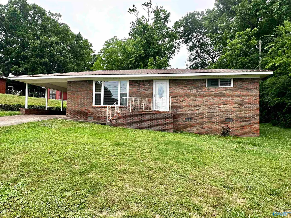 111 30th Street Sw, Fort Payne, AL 35967 - #1