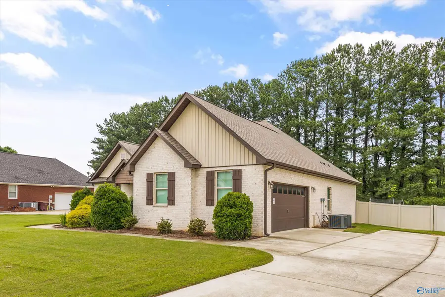 15414 Craft Lane, Athens, AL 35613 - #3