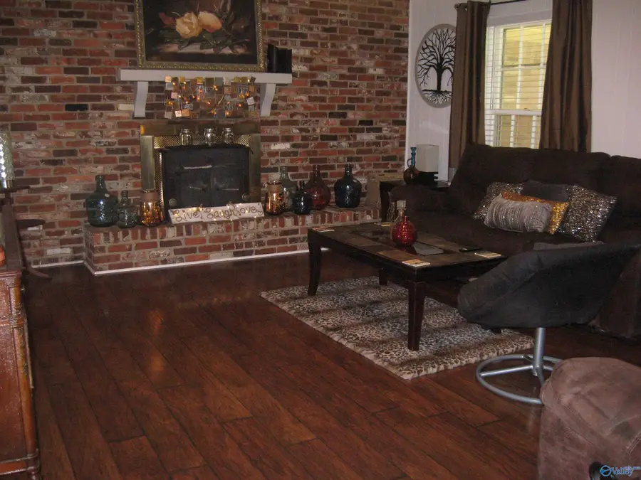 1204 Cloverdale Avenue Sw, Decatur, AL 35601 - #3