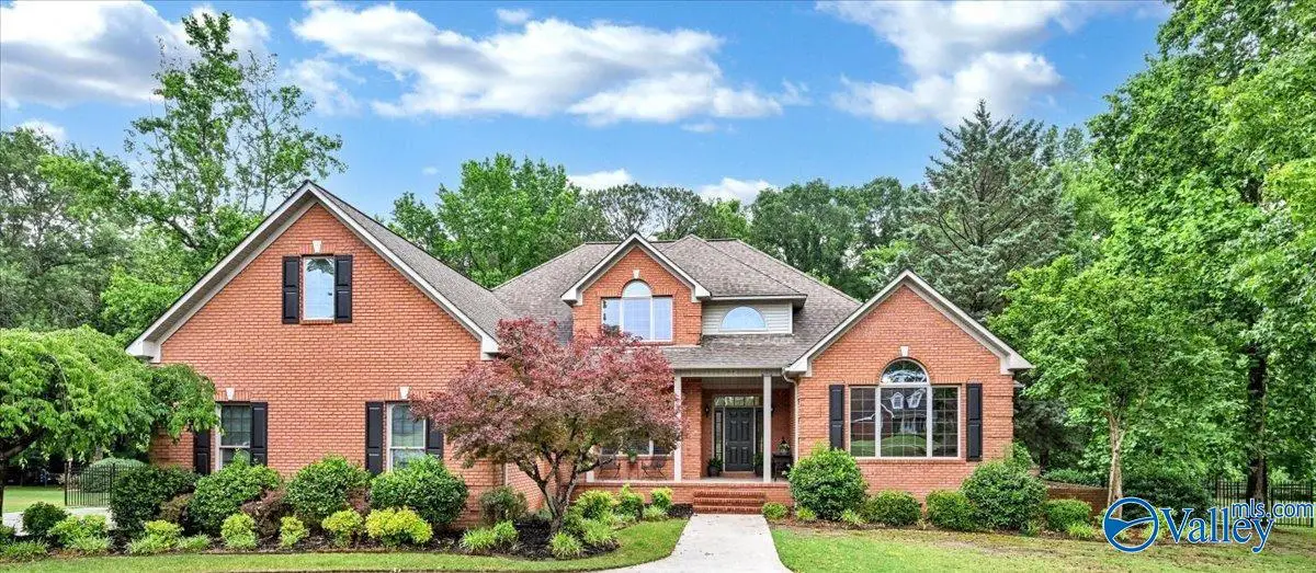 208 Wayward Avenue, Hartselle, AL 35640 - #1