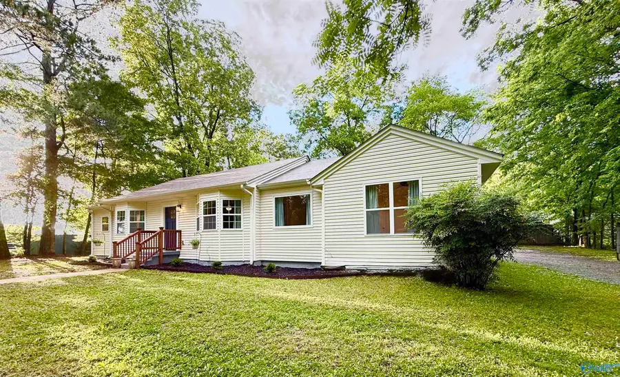 450 Dawson Street, Hartselle, AL 35640 - #2