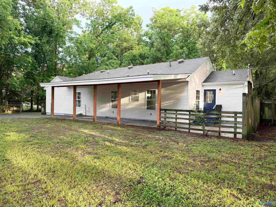 450 Dawson Street, Hartselle, AL 35640 - #3