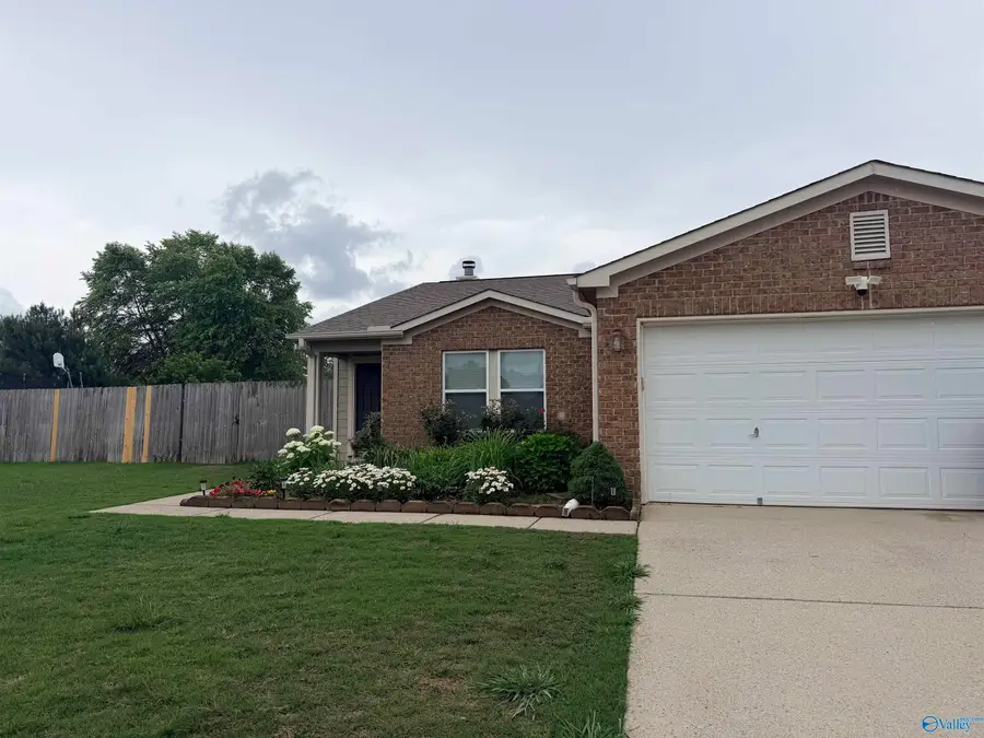 103 Coach Glen Drive, Owens Cross Roads, AL 35763 - #2