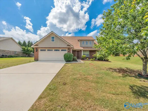 15813 Cold Branch Dr Nw, Harvest, AL 35749