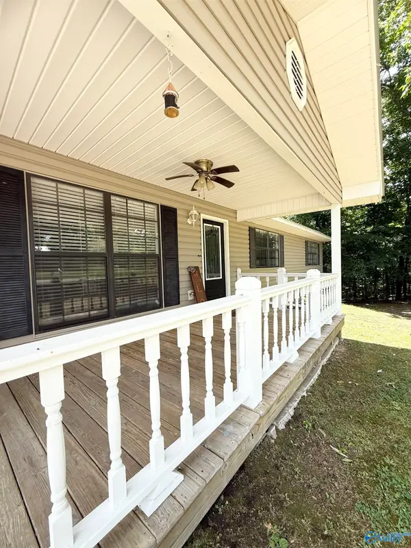 3915 Oak Breeze Road, Southside, AL 35907