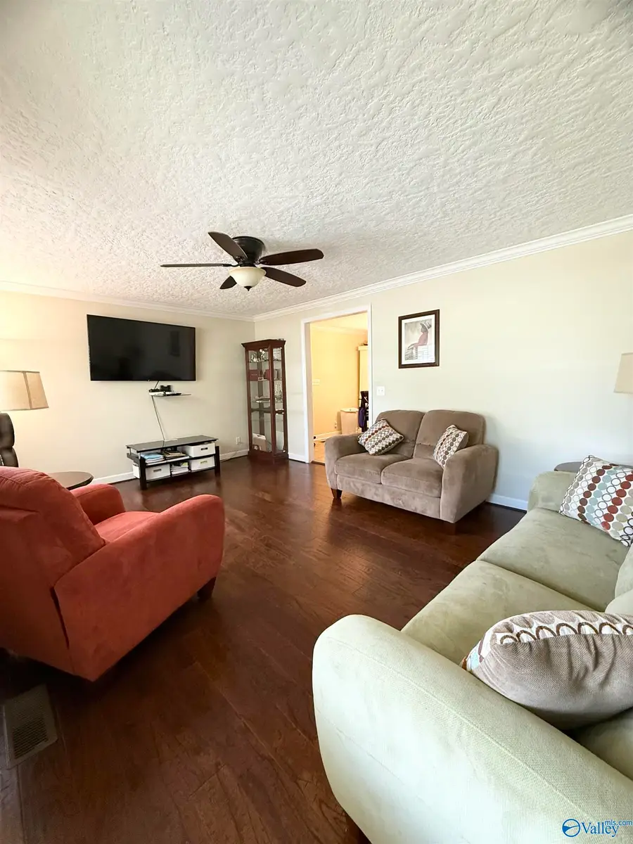 3915 Oak Breeze Road, Southside, AL 35907 - #3