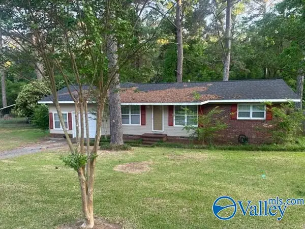 182 Woodland Hills Drive, Ozark, AL 36360