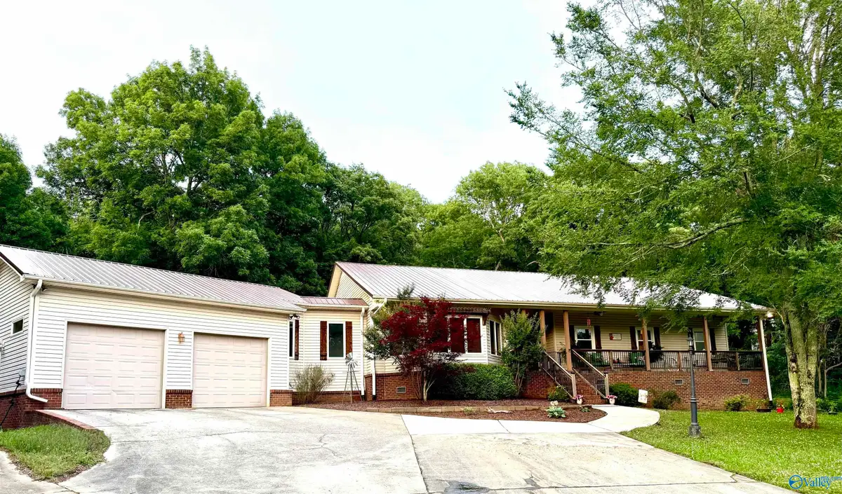 158 Dry Creek Cove Circle, Laceys Spring, AL 35754 - #1
