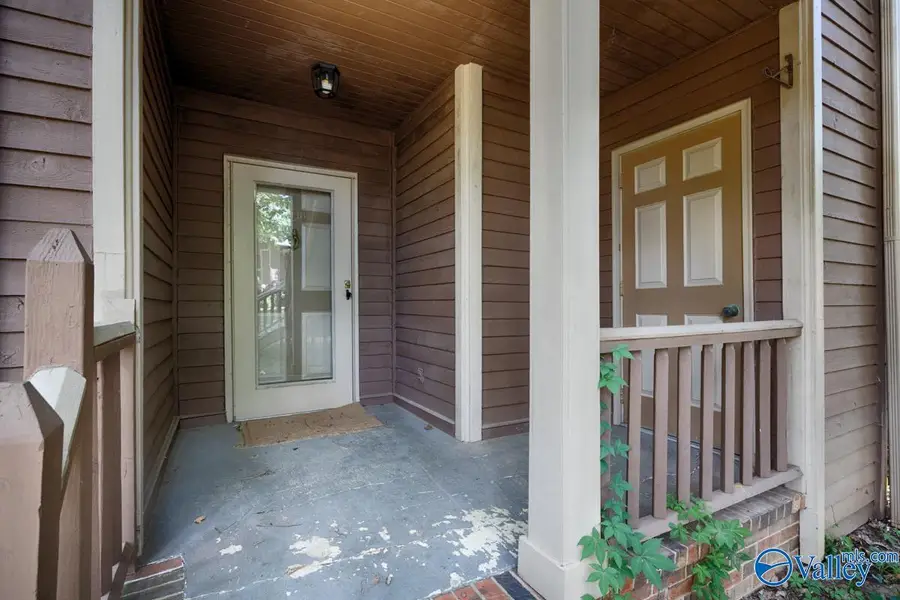 2048 Woodlawn Drive Sw #2048, Huntsville, AL 35802 - #2