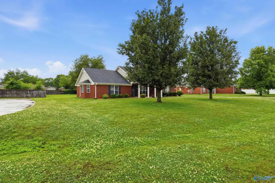 104 Autumn Glaze Drive, Meridianville, AL 35759 - #3