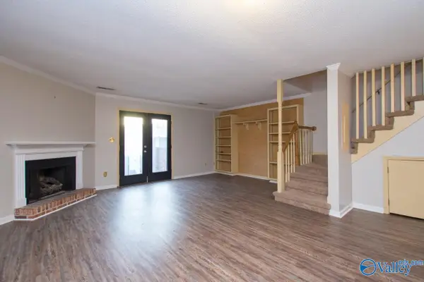 2632 Whitesburg Drive Se, Huntsville, AL 35801