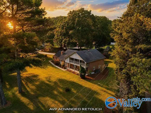 1037 Vestavia Drive, Decatur, AL 35603 - #1