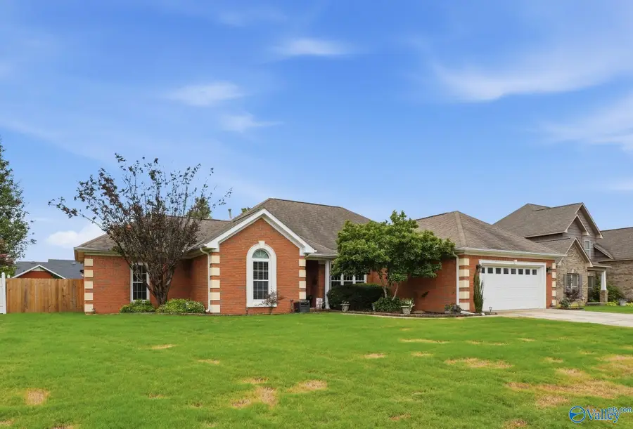 1103 Ridgecrest Lane Ne, Hartselle, AL 35640 - #2