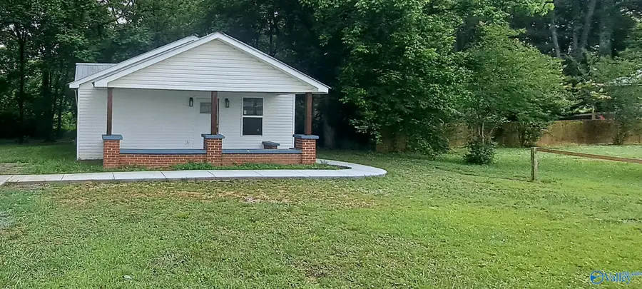 222 Justice Street N, Crossville, AL 35962 - #2