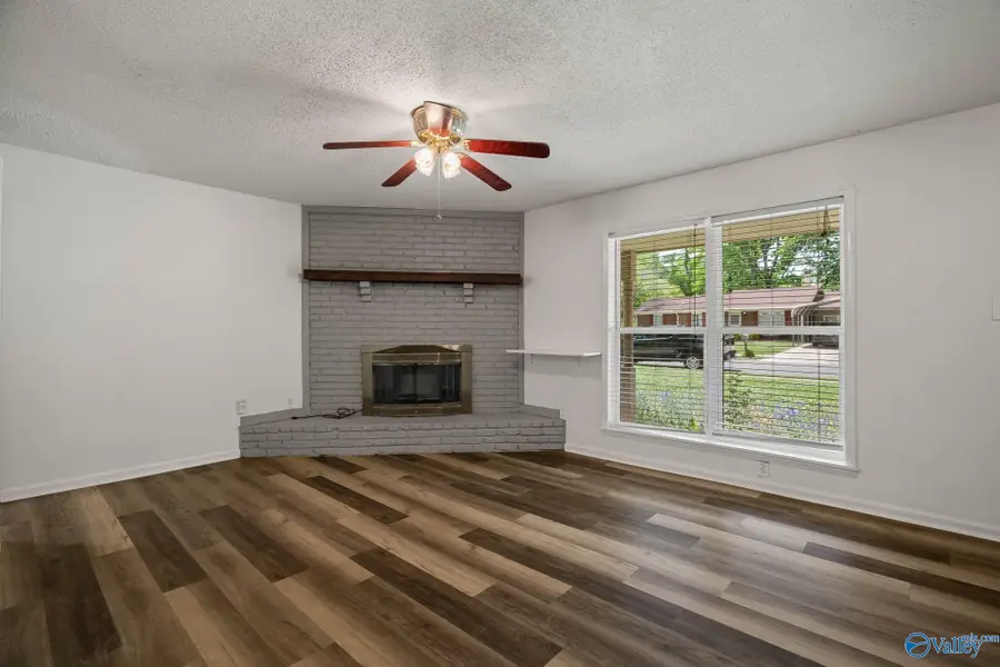 3613 White Oak Way Sw, Huntsville, AL 35805 - #3